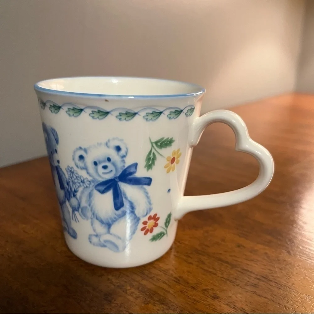 Vintage, Teddy and Honey by NIKKO. Baby China. Bowl and cup